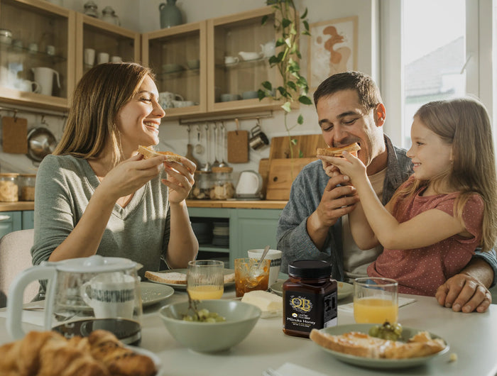 <h5><span style="text-decoration:underline">Your well-being</span></h5><h2> Well-being in every spoonful.</h2><p> Whether you add it to herbal tea, on toast or to soothe your skin, this honey accompanies you in your daily rituals.</p><p> We've taken care of everything beforehand — all you have to do is enjoy the moment.</p>